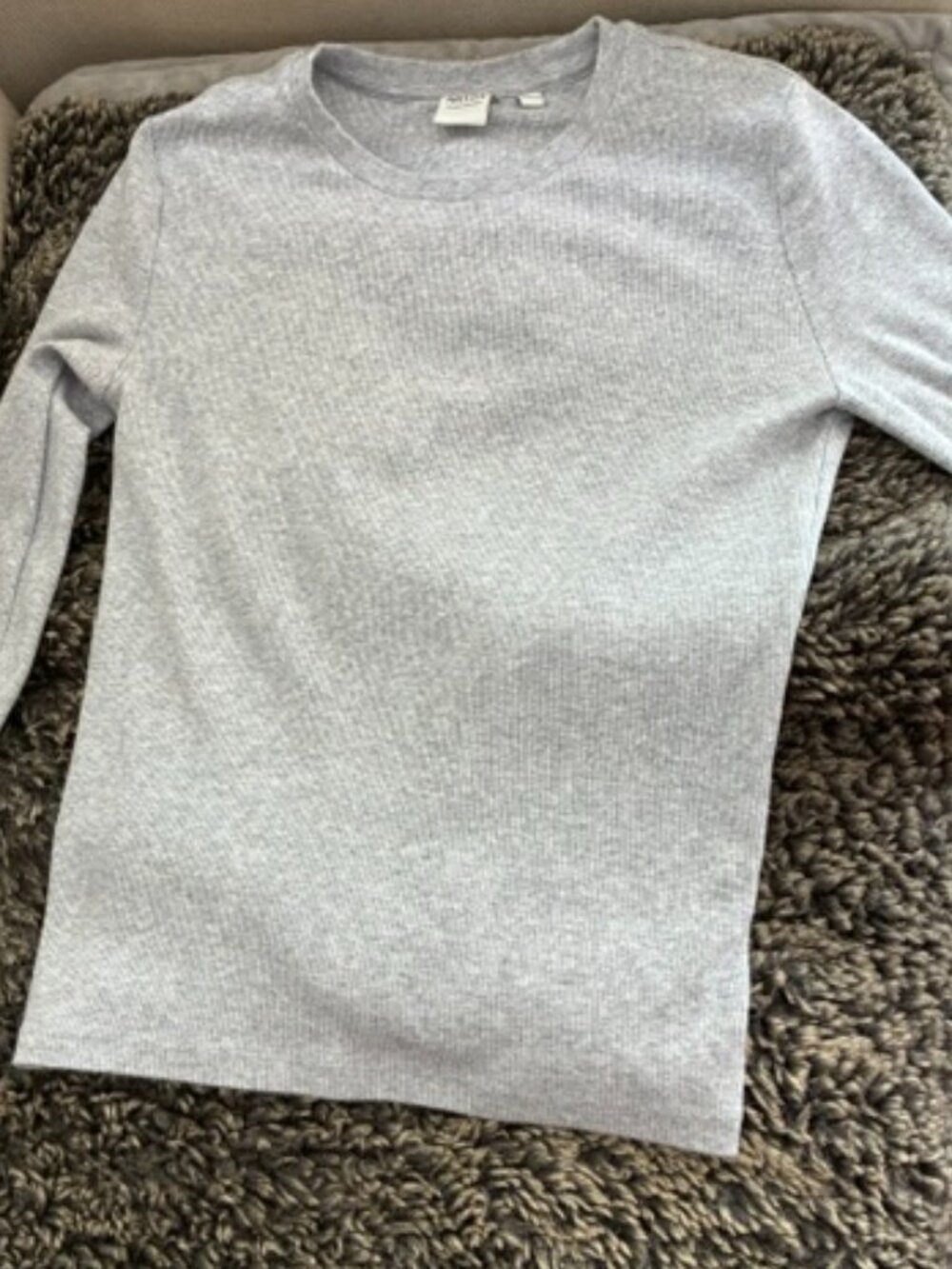 EUC! Aritzia TNA Longsleeve Tee -- Gray, Small